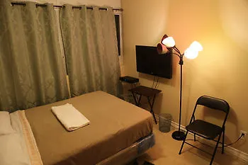 Toronto Furnished Living Apartment